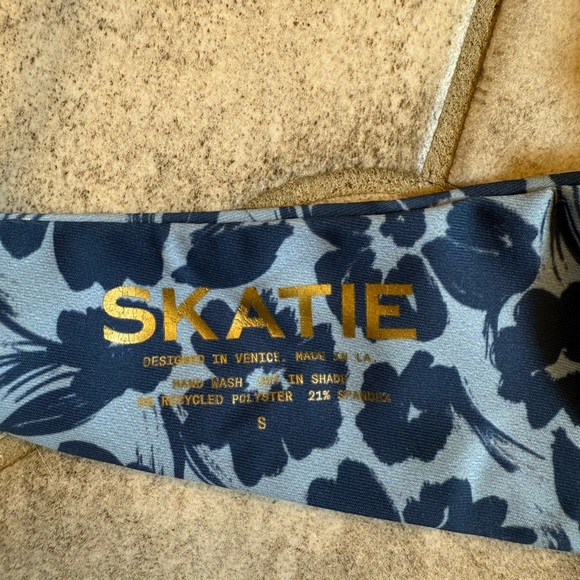 Skatie Swimsuit Set Nanuku- Size Small - Picture 4 of 7